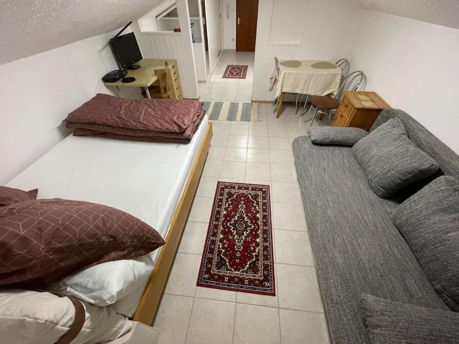 Comfortable Apartment In Commercial Centre Унтерахинг Екстериор снимка