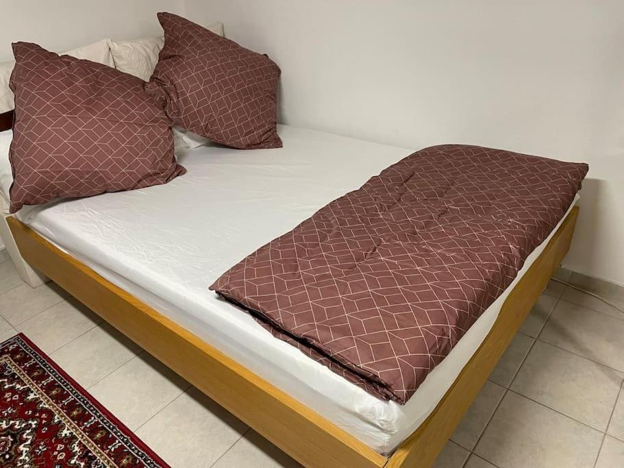 Comfortable Apartment In Commercial Centre Унтерахинг Екстериор снимка